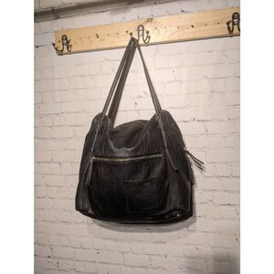Tutilo x-large pebbled leather tote bage